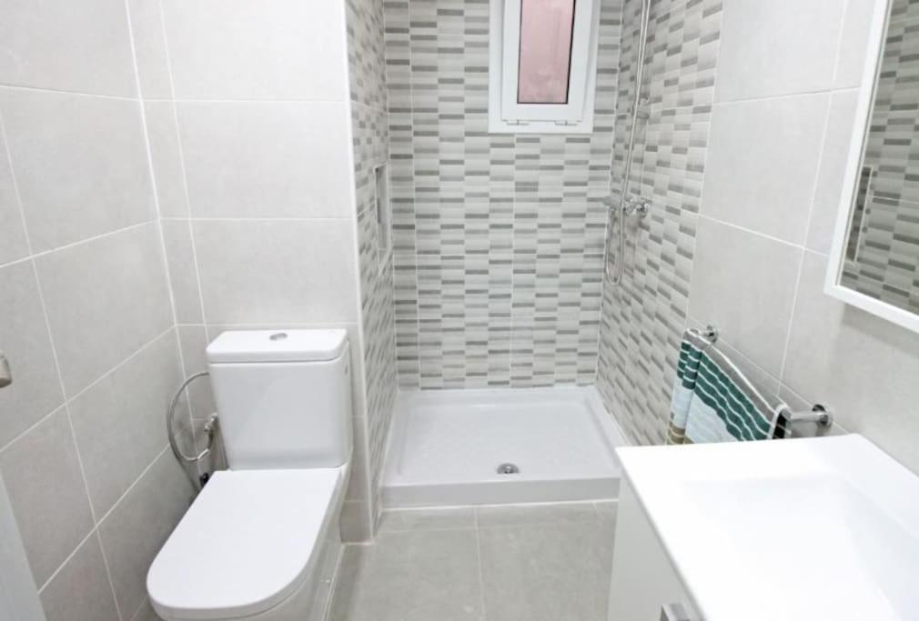 Bebarceloner Sant Andreu Apartments - 3 Bedrooms المظهر الخارجي الصورة